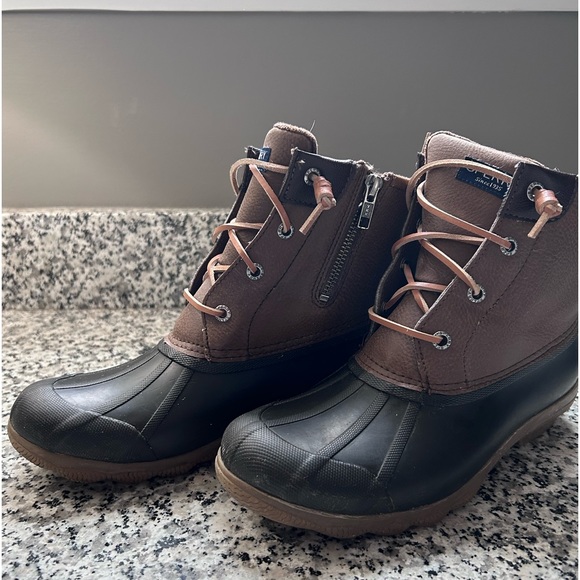 Sperry Shoes - Sperry Top Sider Saltwater Boots, size 7